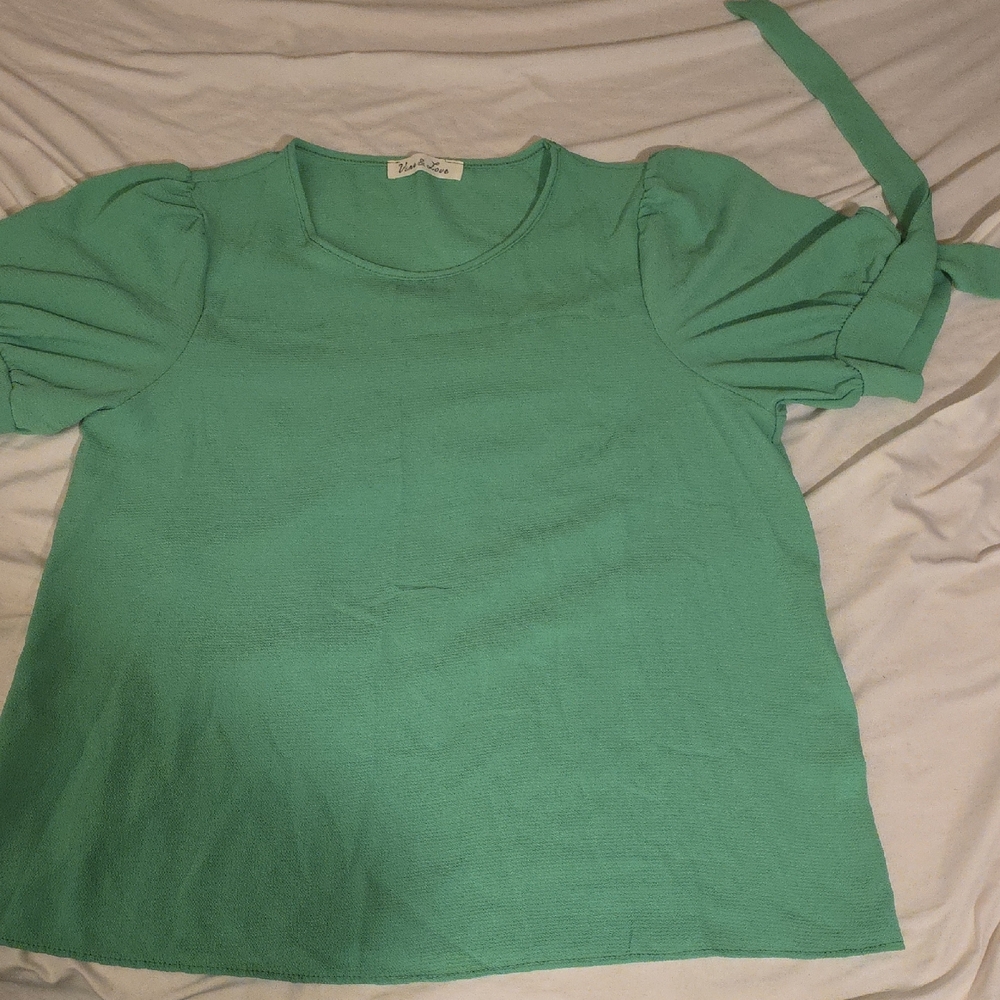 Vine & Love Green Blouse Relaxed Fit Knit